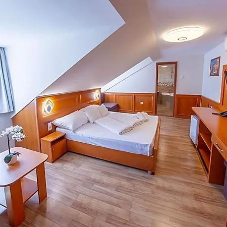 Szinbad ホテル